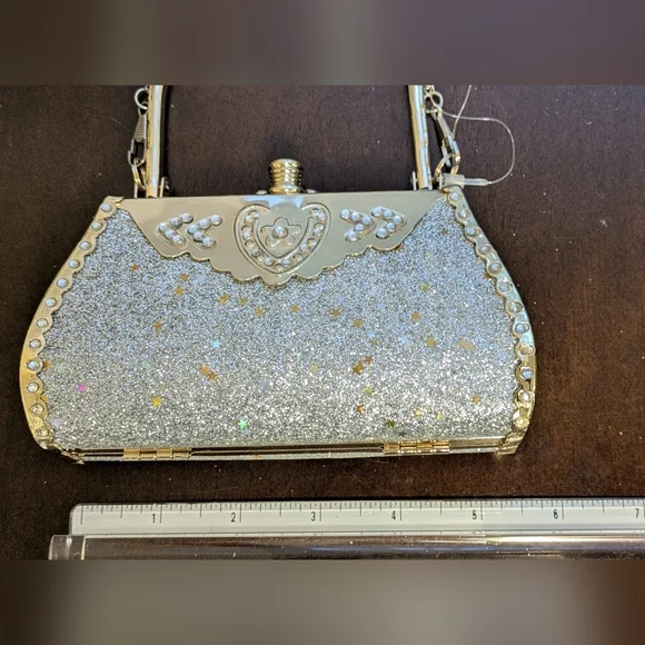 Stunning Silver / Gold Evening Clutch. NWOT - Picture 8 of 12